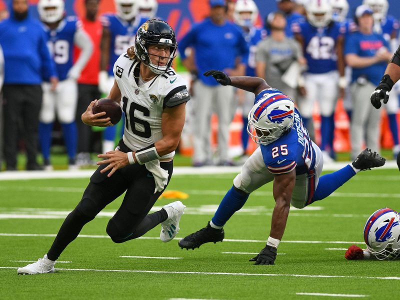 Jacksonville Jaguars kiinnitti Trevor Lawrencen viiden vuoden mittaiseen jatkosopimukseen.